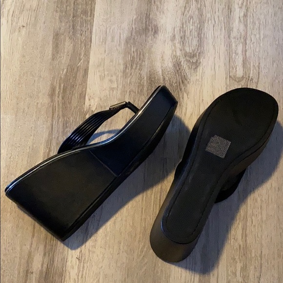 Aldo size 10, black platform sandals - Picture 2 of 2